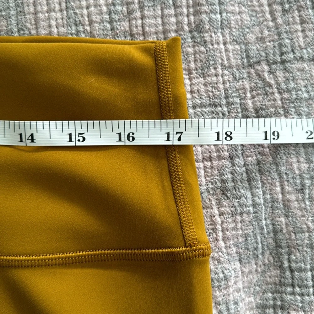NWOT Lululemon Wunder Train High Rise Short 8" Gold Spice - Picture 6 of 7